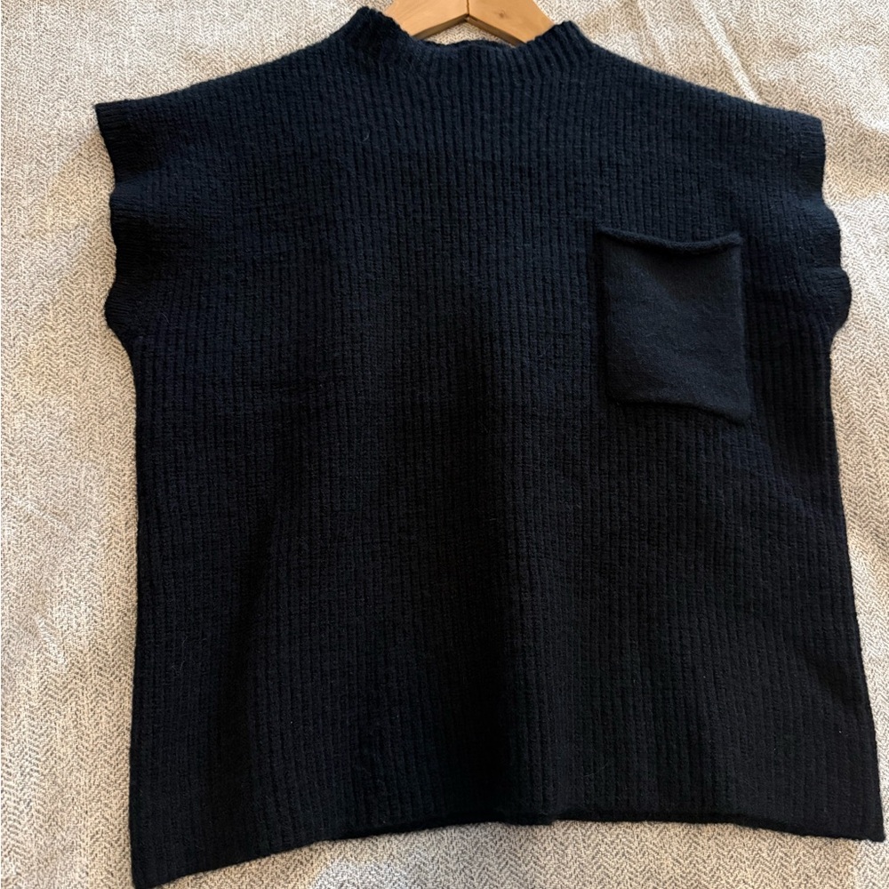 Black Sleeveless Knit Top with Pocket